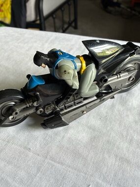 Batman Black and Blue Motorcycle Action Figure Playset